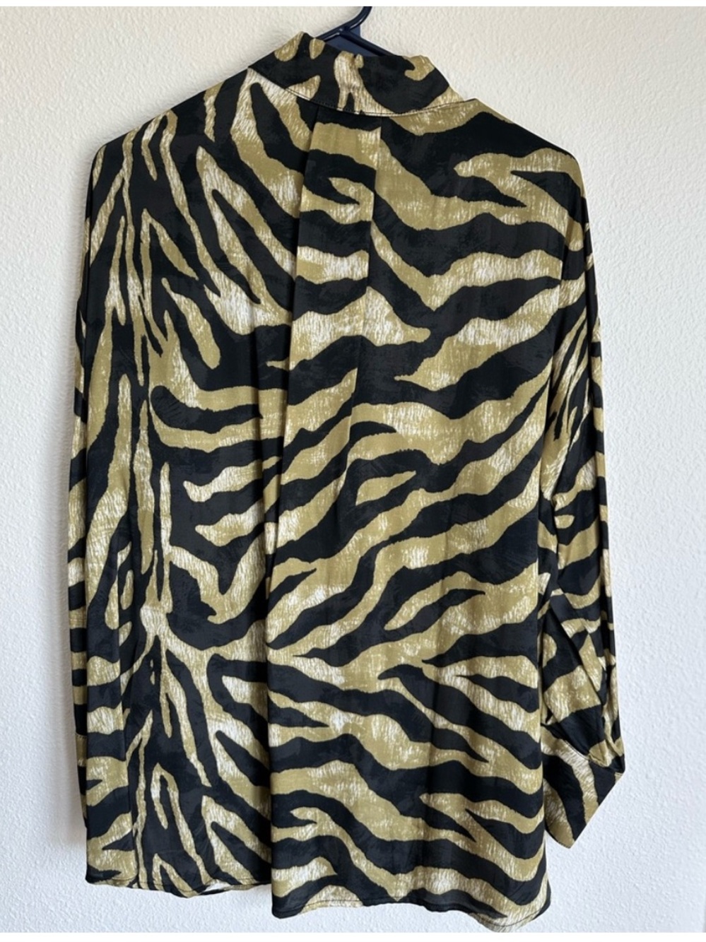 LNA leopard button down - Picture 4 of 4